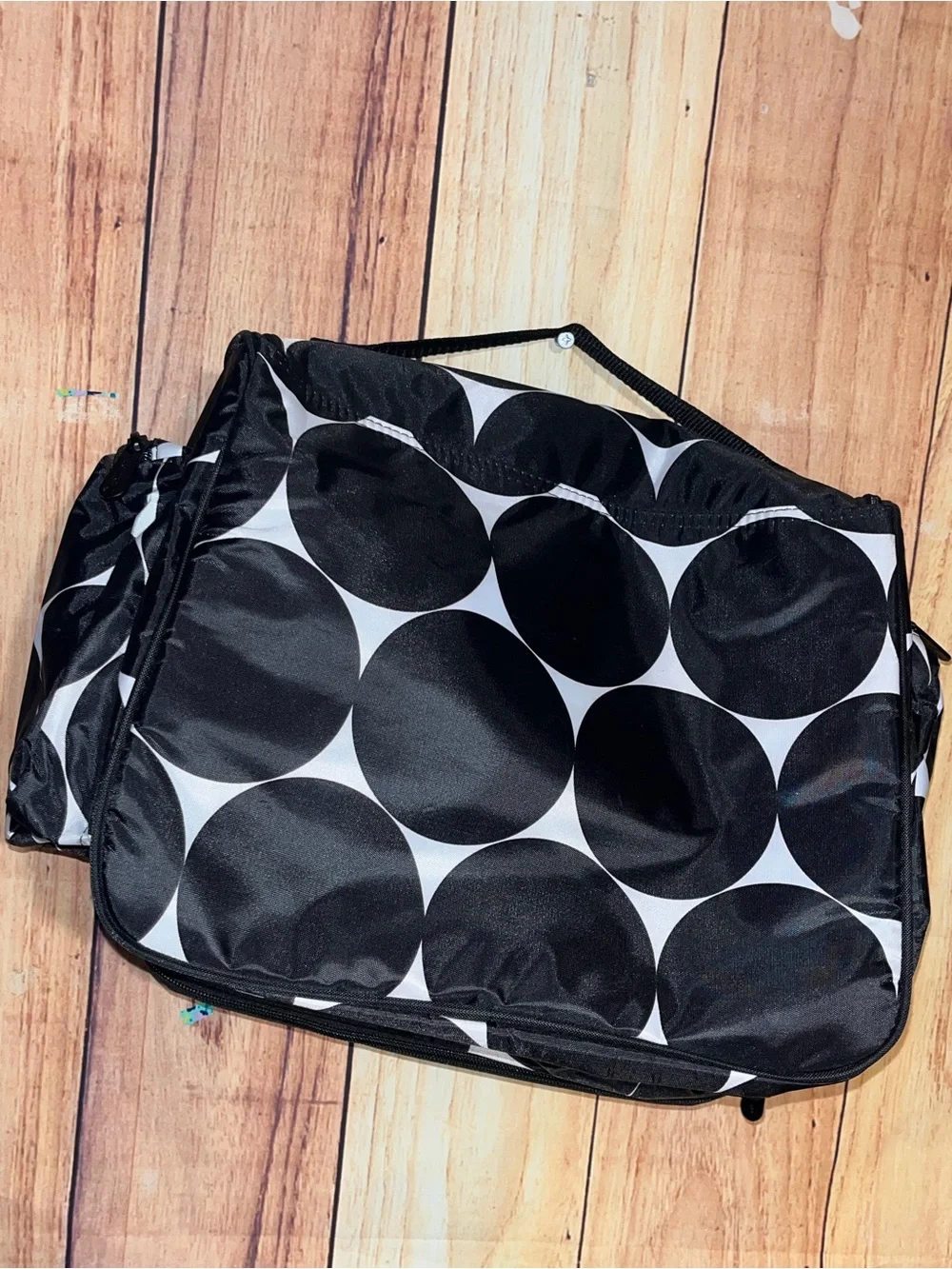 Thirty-One Deluxe Hanging Cosmetic Bag Travel Toiletry Big Dots Black & White